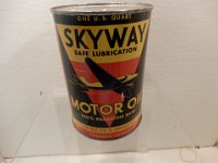 124 - SKYWAY MOTOR OIL QUART CAN