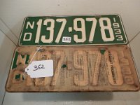 352 - MATCHED SET OF 1933 ND LICENSE PLATES
