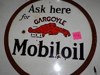 512 - MOBIL GARGOYLE DSP LOLLIPOP SIGN WITH FRAME AND POLE, NO STAND, 24" DIAMTER