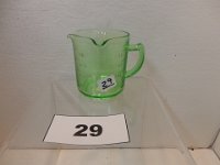 29 - KELLOGS GREEN DEPRESSION MEASURING CUP