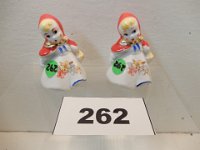 262 - SHAWNEE LITTLE RED RIDING HOOD SHAKERS