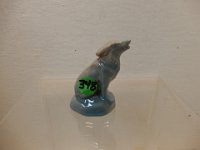 348 - UND HOWLING COYOTE FIGURINE/PAPERWEIGHT