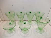 368 - GREEN DEPRESSION SHERBETS (2) AND PARFAITS (5)