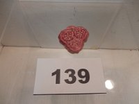 139 - UND FLORAL CURTAIN PULL