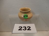 232 - UND SMALL POT